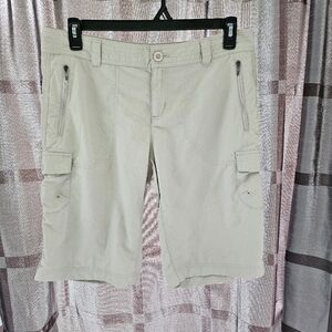 Columbia Women's Nylon Cargo Shorts, Khaki Tan, Size 14, Inseam 13"